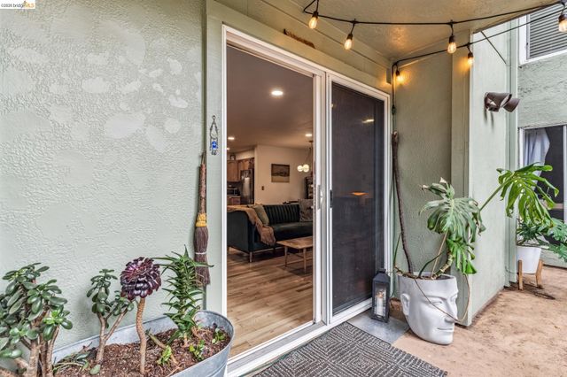 199 Montecito Ave 105, Oakland, CA 94610