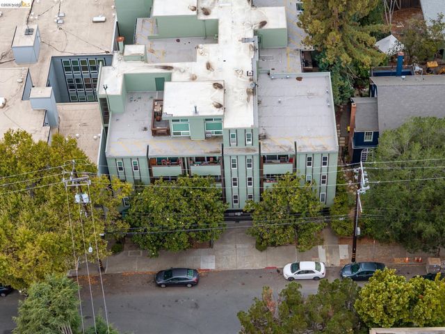 199 Montecito Ave 105, Oakland, CA 94610