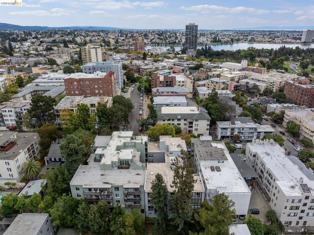 199 Montecito Ave 105, Oakland, CA 94610