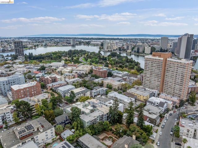 199 Montecito Ave 105, Oakland, CA 94610