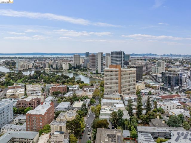 199 Montecito Ave 105, Oakland, CA 94610