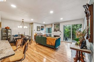 199 Montecito Ave 105, Oakland, CA 94610