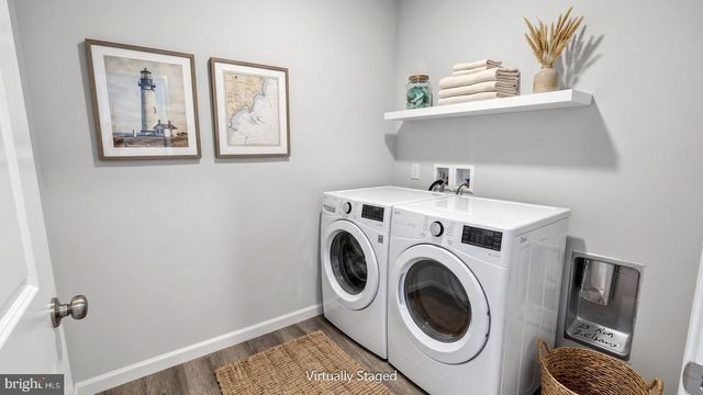 7855 OAK BROOK DR, Harrisburg, PA 17112