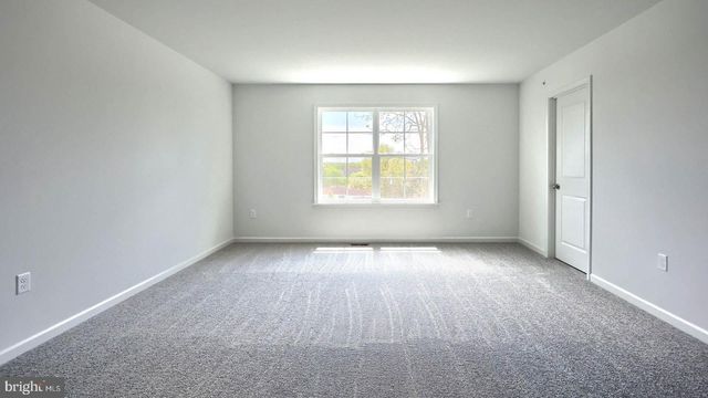 7855 OAK BROOK DR, Harrisburg, PA 17112