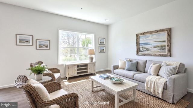 7855 OAK BROOK DR, Harrisburg, PA 17112
