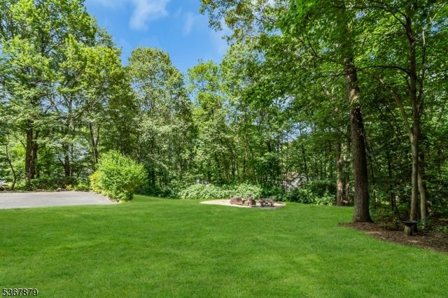 4 Fern Ct, Roxbury Twp., NJ 07836