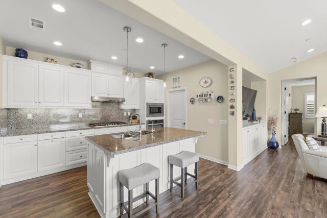8121 Auberge, San Diego, CA 92127