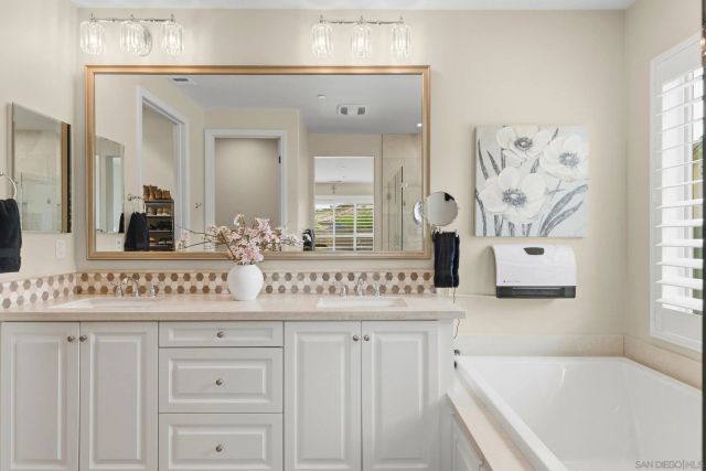 8121 Auberge, San Diego, CA 92127