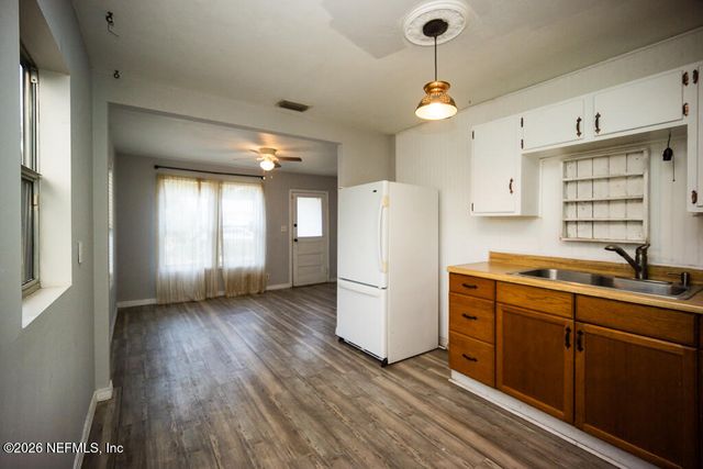 8034 GORDEAN Road, Jacksonville, FL 32221