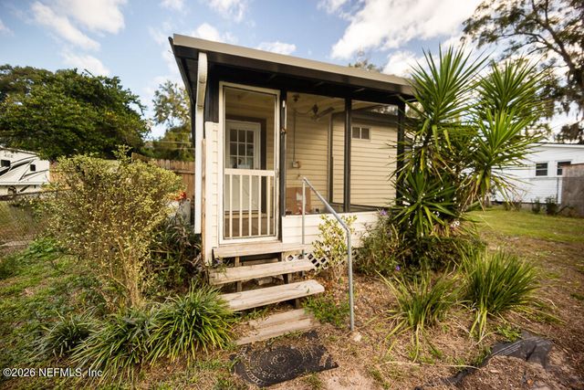 8034 GORDEAN Road, Jacksonville, FL 32221