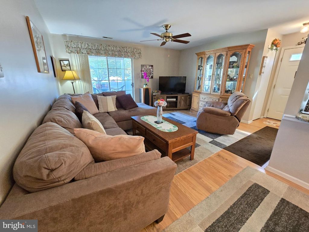 4001 FENWICK LN, MOUNT LAUREL, NJ 08054 — photo 2