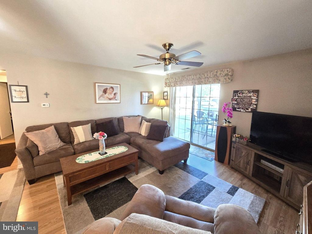 4001 FENWICK LN, MOUNT LAUREL, NJ 08054 — photo 3