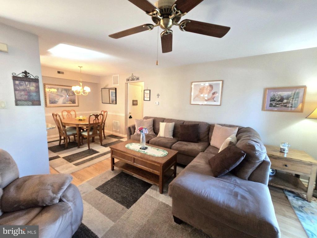4001 FENWICK LN, MOUNT LAUREL, NJ 08054 — photo 4