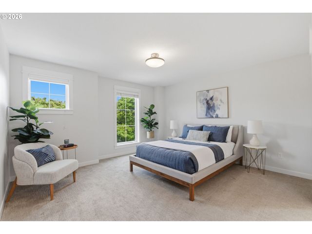 7462 N STOCKTON Ave, Portland, OR 97203