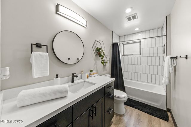 2048 Poole Way, Carson City, NV 89706