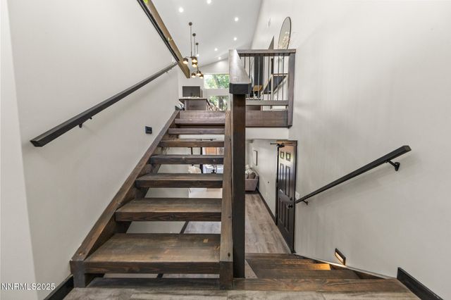 2048 Poole Way, Carson City, NV 89706