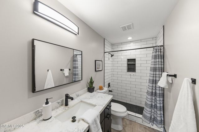 2048 Poole Way, Carson City, NV 89706