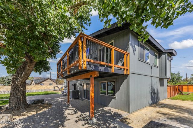 2048 Poole Way, Carson City, NV 89706