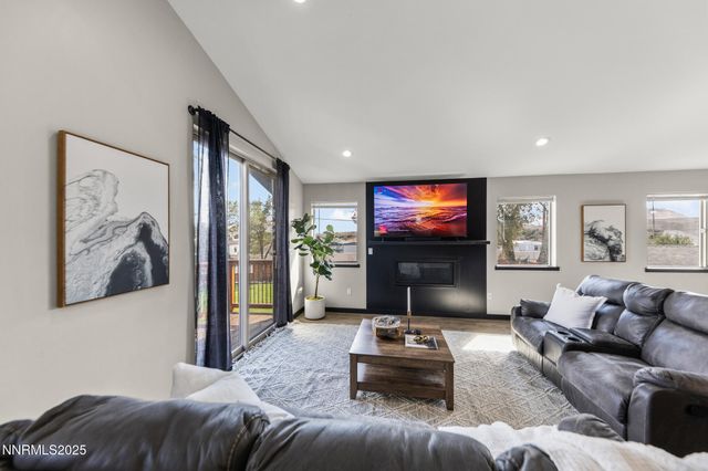 2048 Poole Way, Carson City, NV 89706