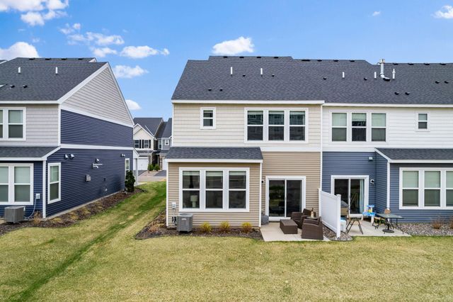 7161 Walnut Grove Way N, Maple Grove, MN 55311