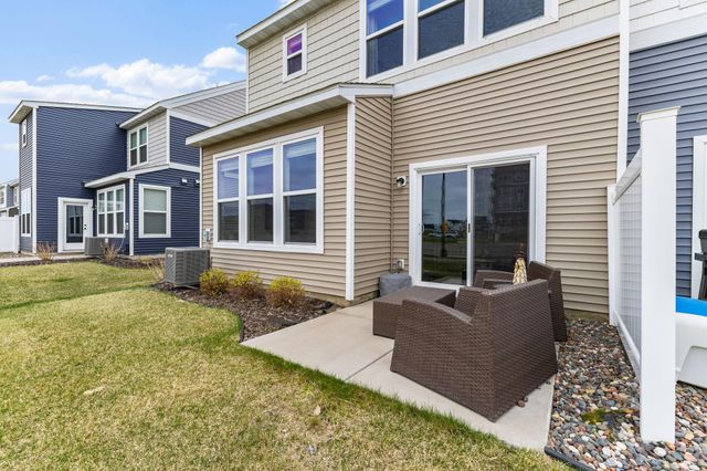 7161 Walnut Grove Way N, Maple Grove, MN 55311