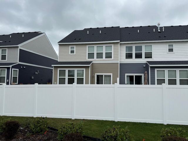 7161 Walnut Grove Way N, Maple Grove, MN 55311