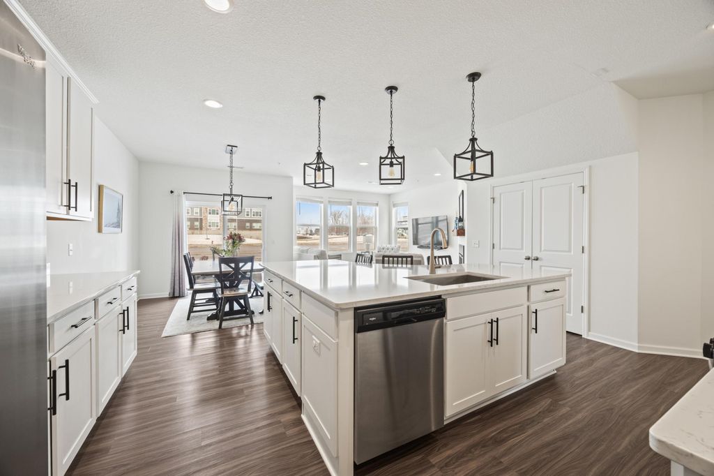 7161 Walnut Grove Way N, Maple Grove, MN 55311 — photo 5
