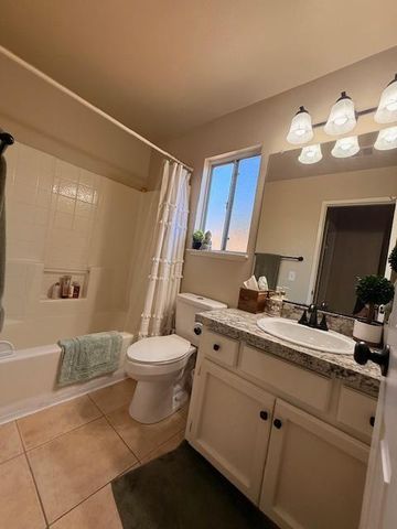 2924 Merle Ave, Modesto, CA 95355