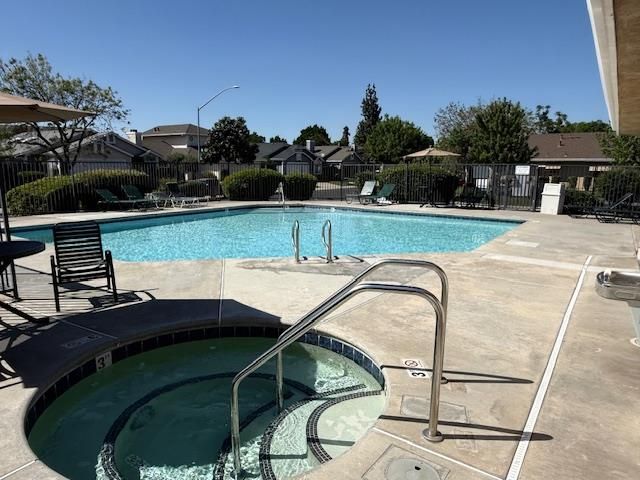 2924 Merle Ave, Modesto, CA 95355