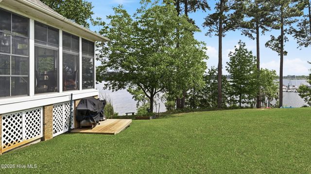 126 Ridge Road, Chocowinity, NC 27817