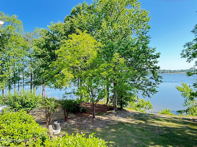 126 Ridge Road, Chocowinity, NC 27817