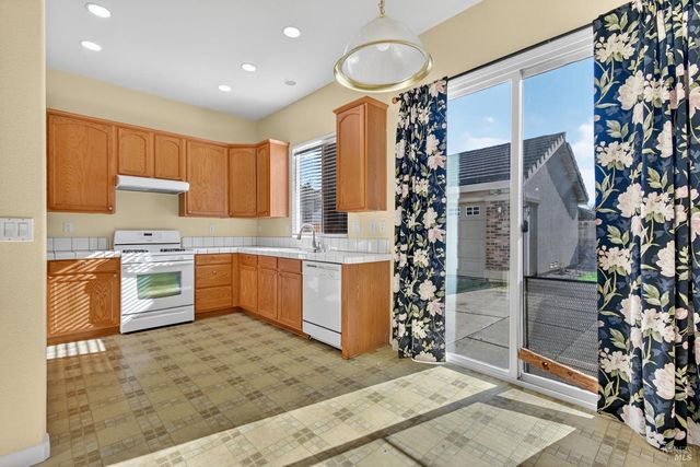 1771 Beale Cir, Suisun City, CA 94585