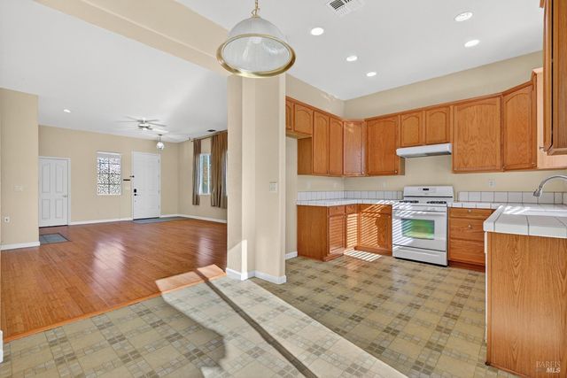 1771 Beale Cir, Suisun City, CA 94585