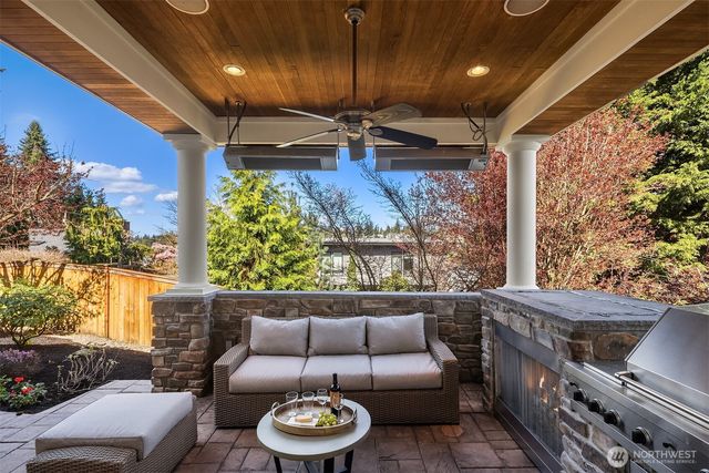 9750 SE 5th Street, Bellevue, WA 98004