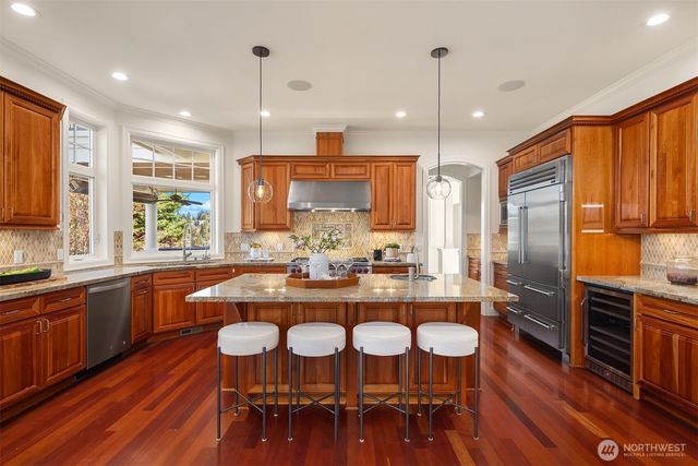 9750 SE 5th Street, Bellevue, WA 98004