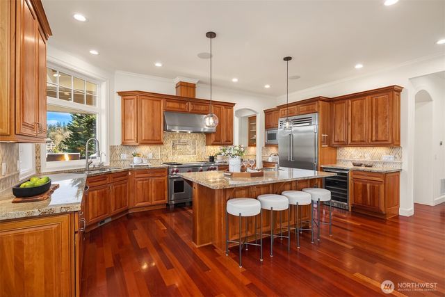 9750 SE 5th Street, Bellevue, WA 98004