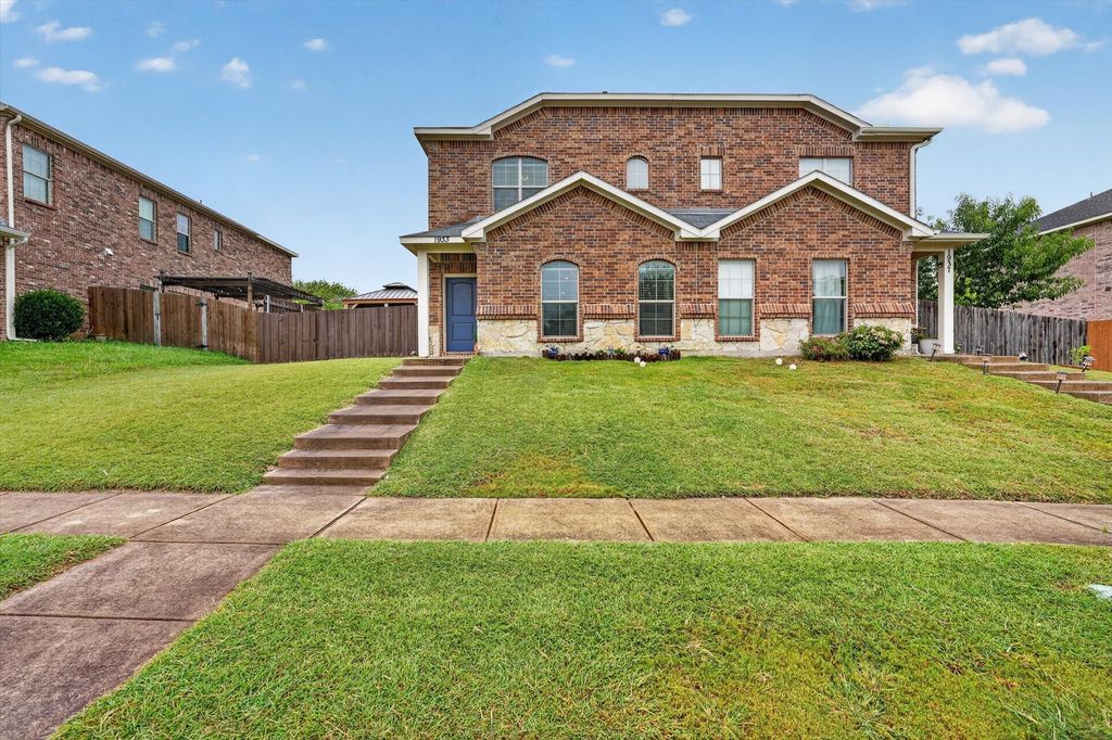 1933 Timber Oaks Drive, Garland, TX 75040