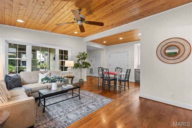 253 Elm Avenue, Glendale, MO 63122