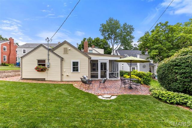 253 Elm Avenue, Glendale, MO 63122