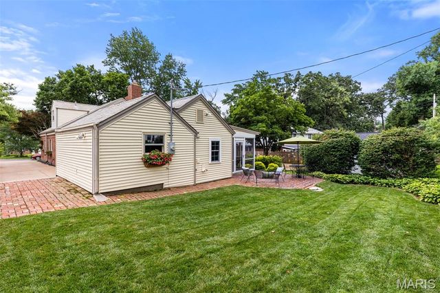253 Elm Avenue, Glendale, MO 63122