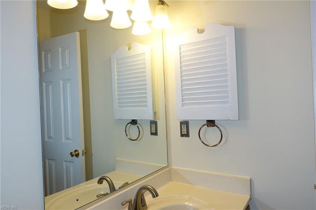 214 Quarter TRL, Newport News, VA 23608