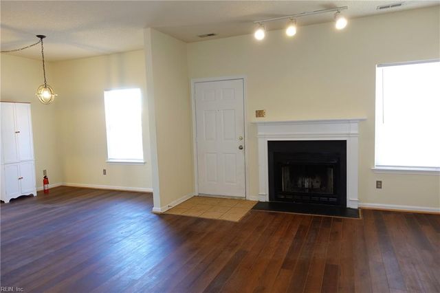 214 Quarter TRL, Newport News, VA 23608