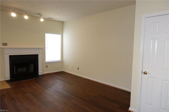 214 Quarter TRL, Newport News, VA 23608