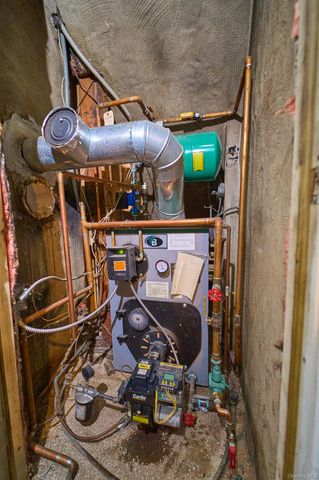 50 Tower Lane, Levittown, NY 11756