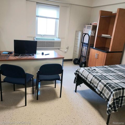 13850 Grand River Avenue, Detroit, MI 48227