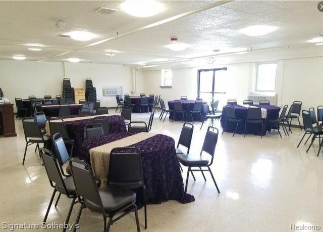 13850 Grand River Avenue, Detroit, MI 48227