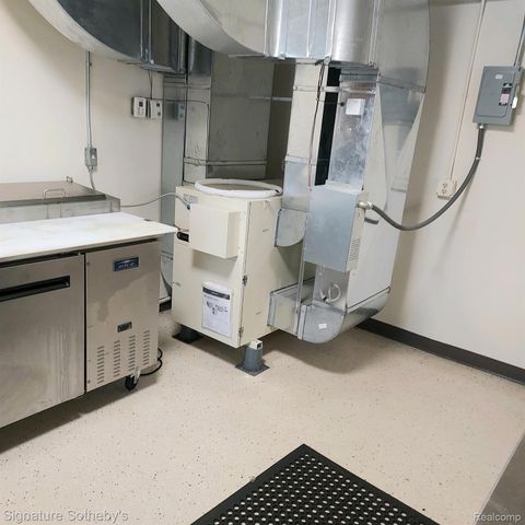 13850 Grand River Avenue, Detroit, MI 48227