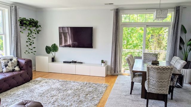 130 Tremont St 301, Melrose, MA 02176