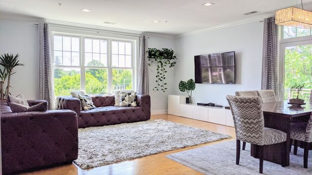 130 Tremont St 301, Melrose, MA 02176