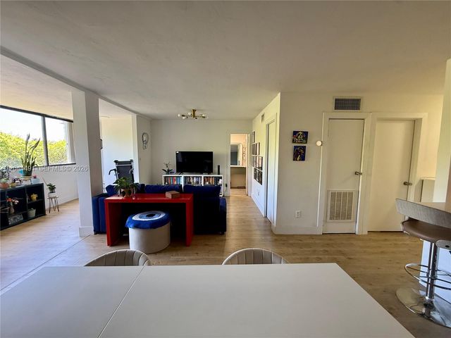 2950 SW 3rd Ave 3C, Miami, FL 33129